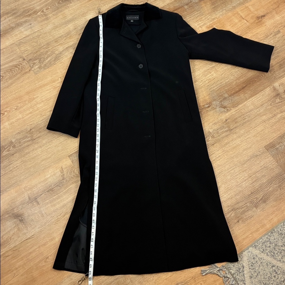 Gallery Long Lined Black Coat Velvet Collar Button Up Size 6 - Picture 9 of 11